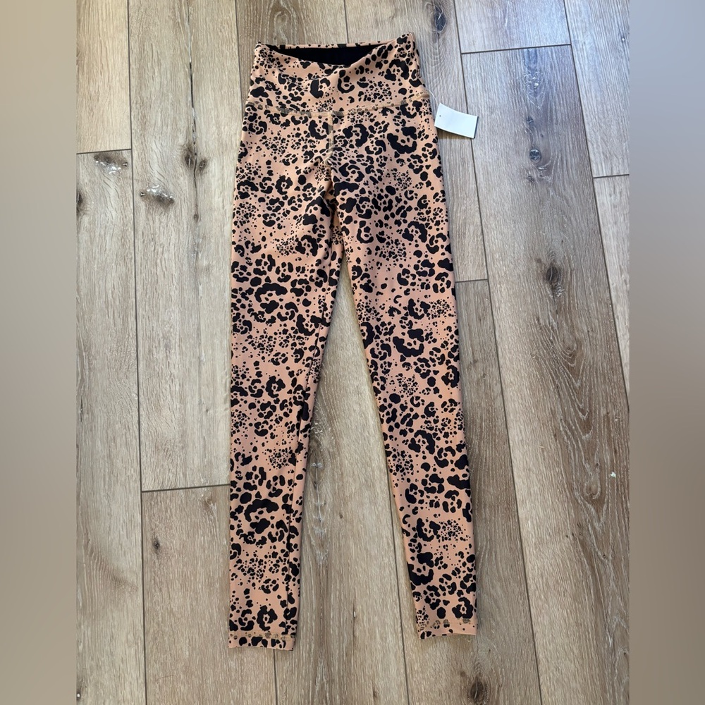Strut This Women’s Leggings One Size Animal Print